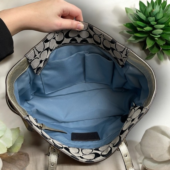 COACH - Signature Carly Patchwork Denim
Leather Shoulder - Picture 6 of 7